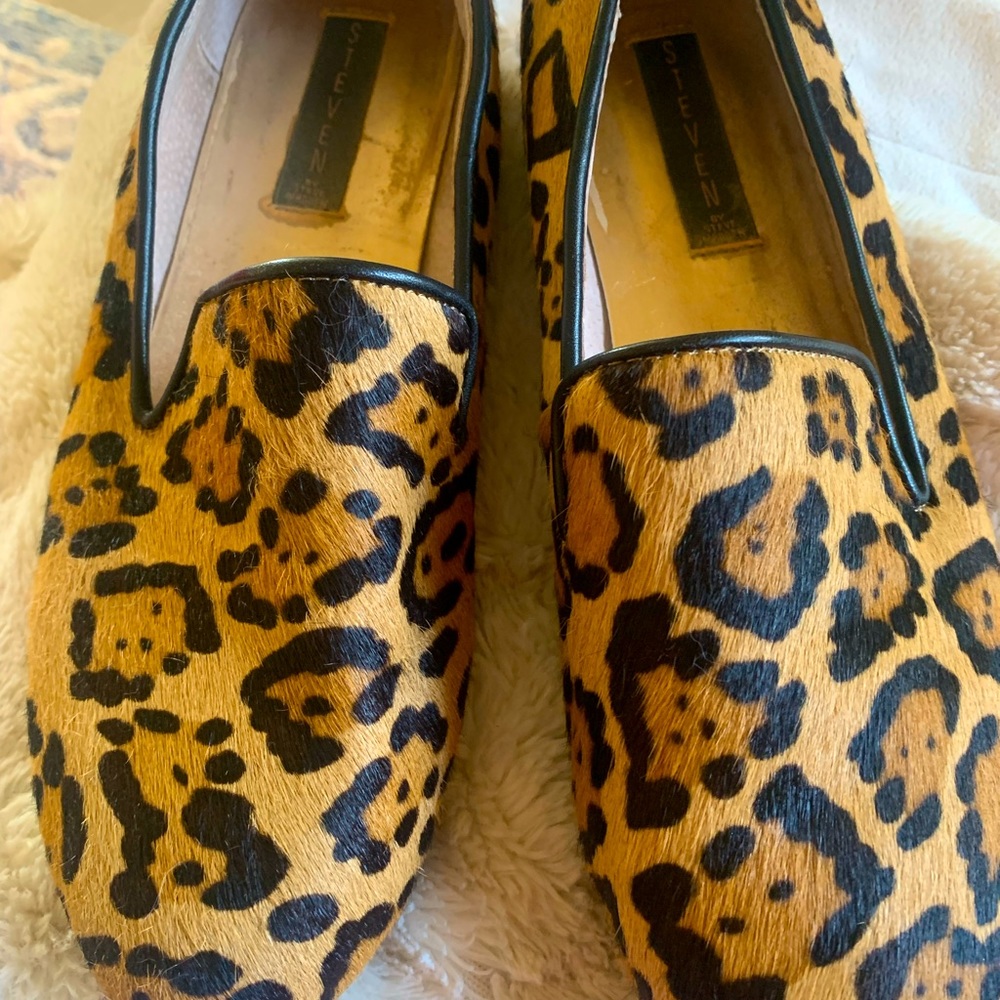 Leopard size 10 flats